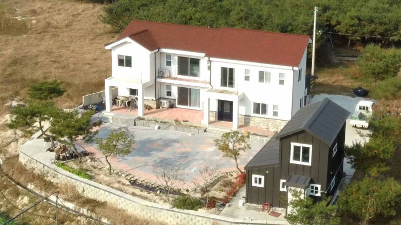 별장으로 사용이 가능한 2층 전원주택 매매합니다.
